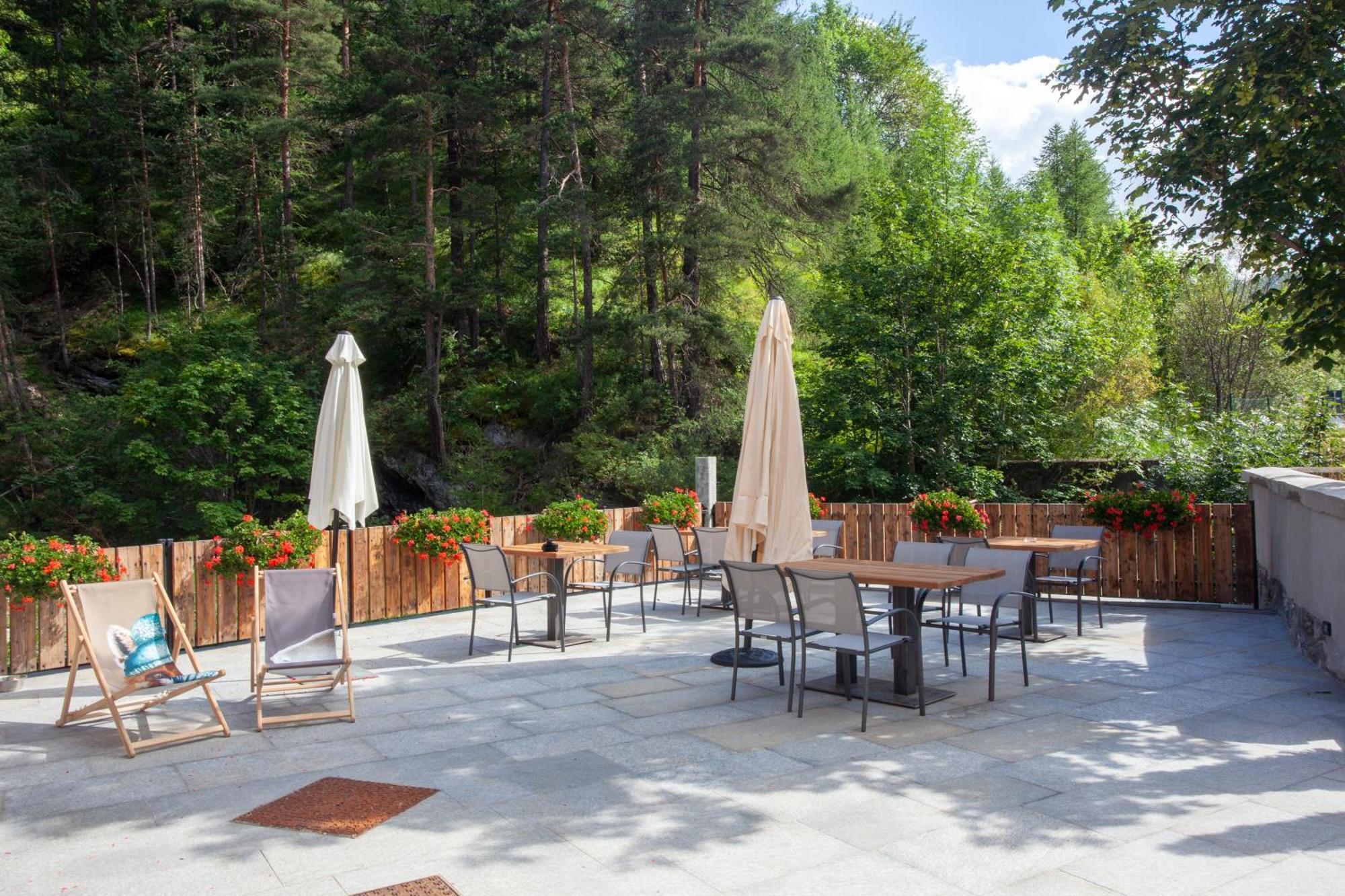 Grande Cote Room And Breakfast Cesana Torinese Esterno foto