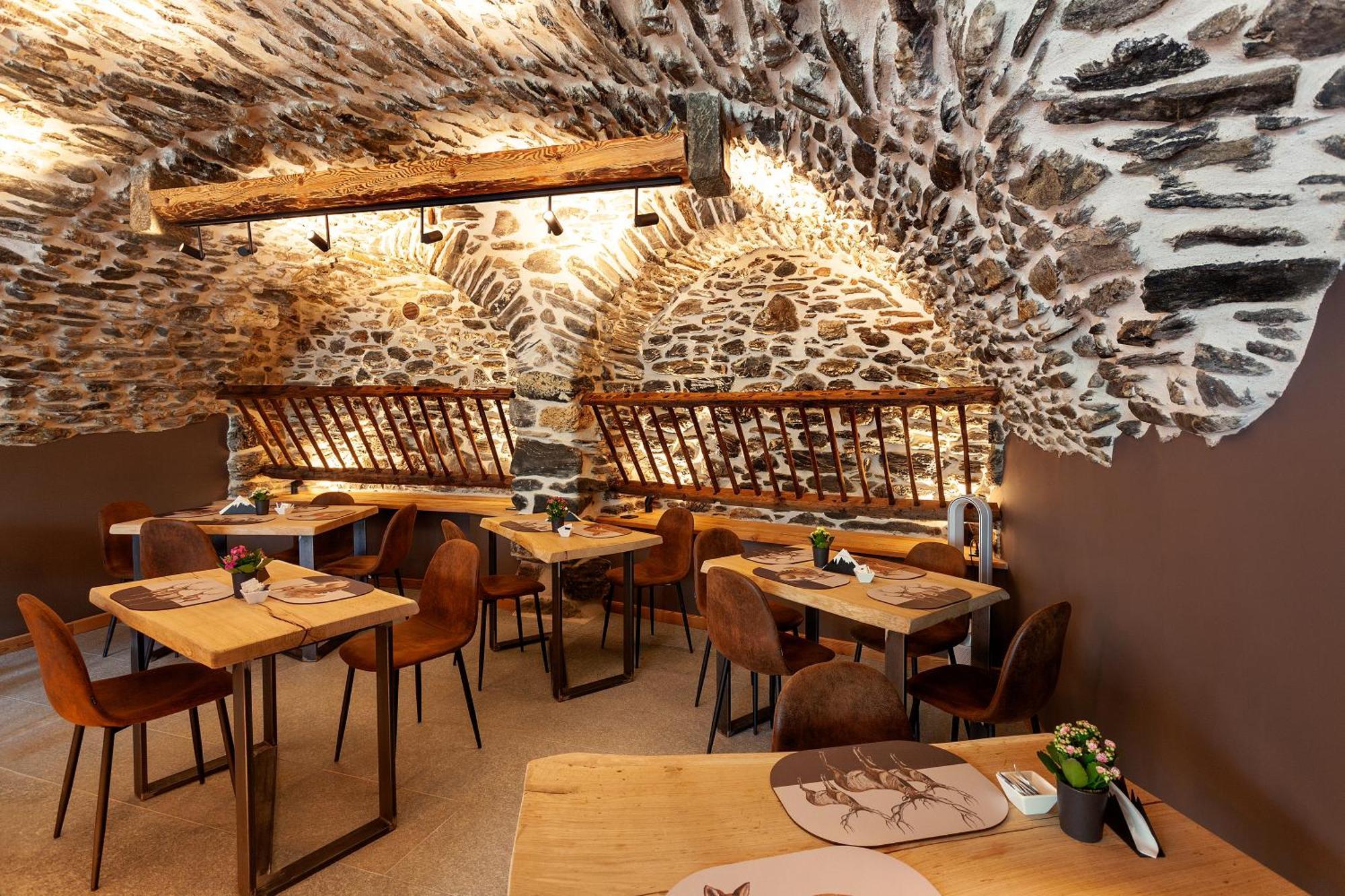 Grande Cote Room And Breakfast Cesana Torinese Esterno foto