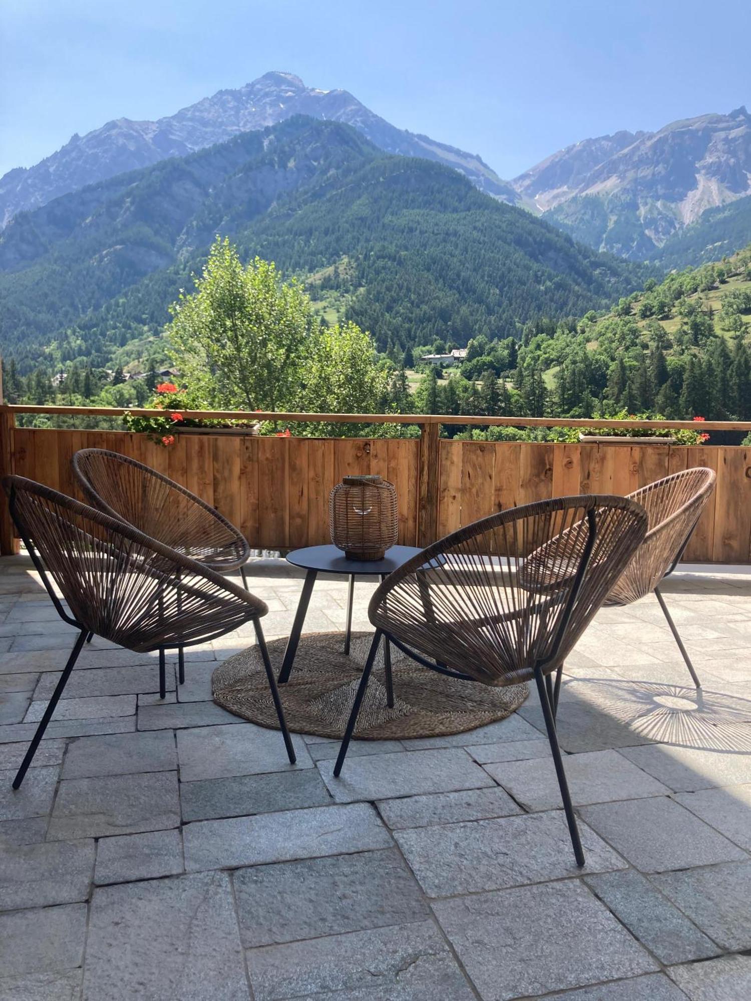 Grande Cote Room And Breakfast Cesana Torinese Esterno foto
