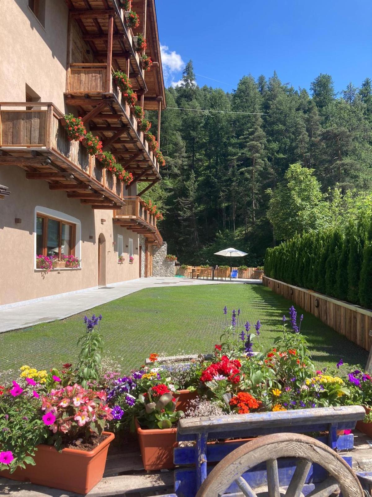 Grande Cote Room And Breakfast Cesana Torinese Esterno foto