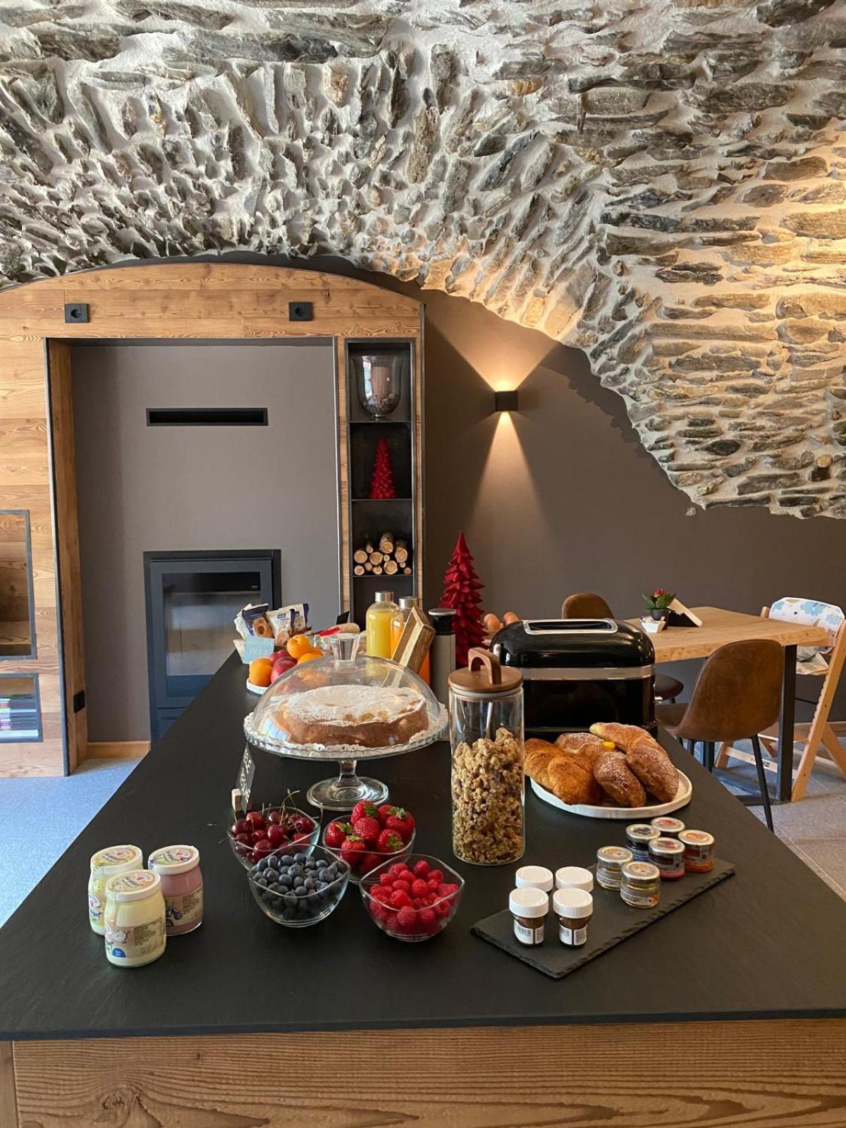 Grande Cote Room And Breakfast Cesana Torinese Esterno foto
